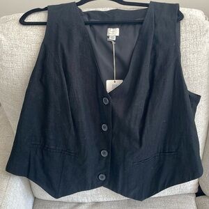 Black Vest top NWT